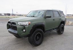 2017 Toyota 4Runner - Thumbnail 3