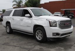2017 GMC Yukon XL - Thumbnail 4