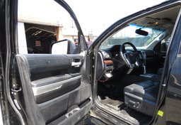 2017 Toyota Tundra 4WD - Thumbnail 23