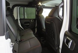 2021 Jeep Gladiator - Thumbnail 25