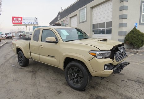Picture of 2020 Toyota Tacoma 4WD
