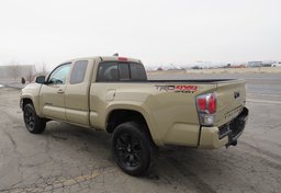 2020 Toyota Tacoma 4WD - Thumbnail 5