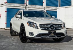 2018 Mercedes-Benz GLA - Thumbnail 1