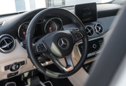 2018 Mercedes-Benz GLA - Thumbnail 4