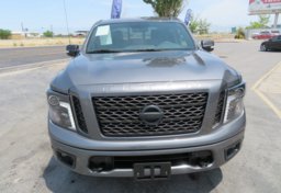 2019 Nissan Titan - Thumbnail 11