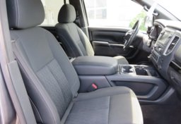 2019 Nissan Titan - Thumbnail 35