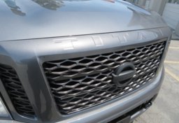 2019 Nissan Titan - Thumbnail 21