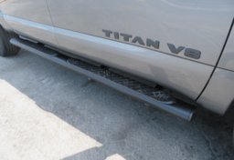 2019 Nissan Titan - Thumbnail 28