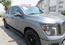 2019 Nissan Titan - Thumbnail 15