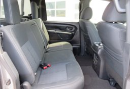 2019 Nissan Titan - Thumbnail 33