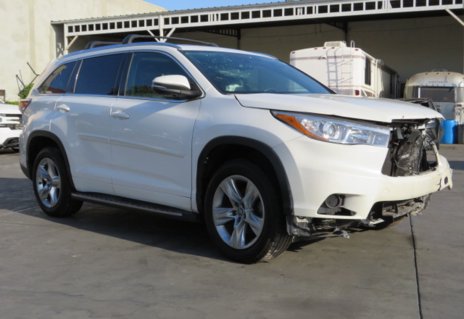 Picture of 2016 Toyota Highlander