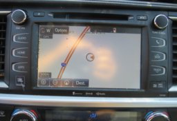 2016 Toyota Highlander - Thumbnail 32