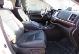 2016 Toyota Highlander - Thumbnail 24