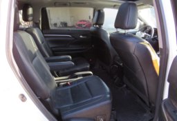 2016 Toyota Highlander - Thumbnail 28