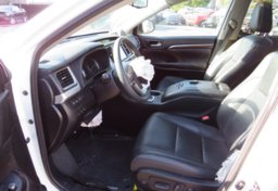 2016 Toyota Highlander - Thumbnail 17