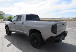 2014 Toyota Tundra 4WD Truck - Thumbnail 6