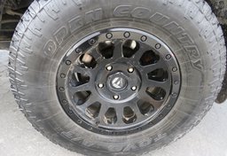 2014 Toyota Tundra 4WD Truck - Thumbnail 35