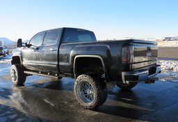 2015 GMC Sierra 3500HD - Thumbnail 5