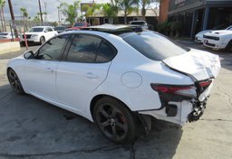 2017 Alfa Romeo Giulia - Thumbnail 7