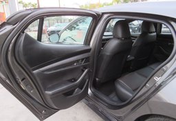 2022 Mazda Mazda3 Hatchback - Thumbnail 23