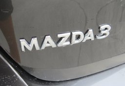 2022 Mazda Mazda3 Hatchback - Thumbnail 17