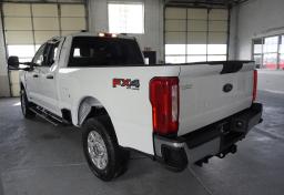 2024 Ford F-250 Super Duty - Thumbnail 8