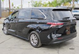 2022 Toyota Sienna - Thumbnail 10