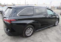 2022 Toyota Sienna - Thumbnail 7