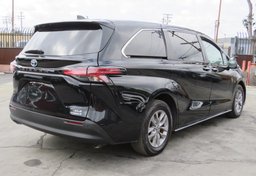 2022 Toyota Sienna - Thumbnail 9