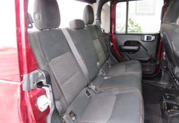 2021 Jeep Gladiator - Thumbnail 24