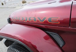 2021 Jeep Gladiator - Thumbnail 21