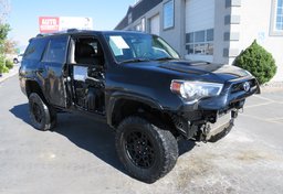 2016 Toyota 4Runner - Thumbnail 2