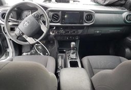 2018 Toyota Tacoma - Thumbnail 7