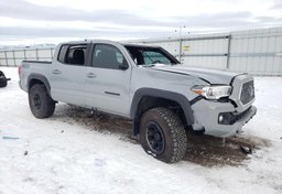 2018 Toyota Tacoma - Thumbnail 4