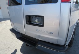 2018 GMC Savana Passenger - Thumbnail 21