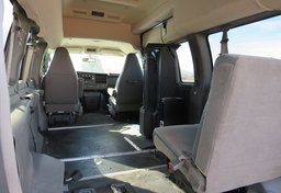 2018 GMC Savana Passenger - Thumbnail 31