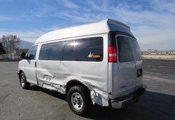 2018 GMC Savana Passenger - Thumbnail 5