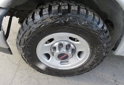 2018 GMC Savana Passenger - Thumbnail 25