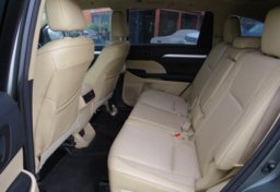 2015 Toyota Highlander - Thumbnail 24