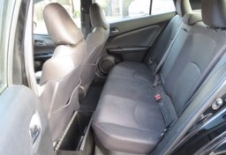 2018 Toyota Prius - Thumbnail 27