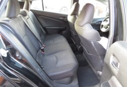 2018 Toyota Prius - Thumbnail 26