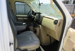 2014 Ford Econoline Wagon - Thumbnail 26