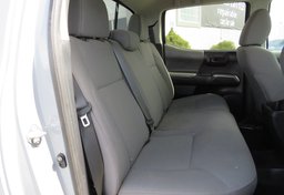 2019 Toyota Tacoma - Thumbnail 34