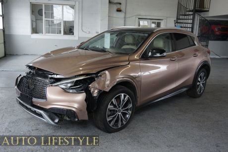 Picture of 2017 Infiniti QX30