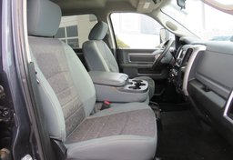 2017 Ram 3500 - Thumbnail 35