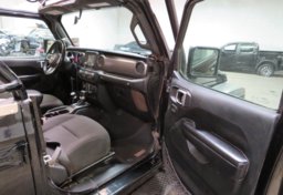 2020 Jeep Gladiator - Thumbnail 23