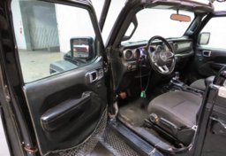 2020 Jeep Gladiator - Thumbnail 22