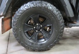 2020 Jeep Gladiator - Thumbnail 19