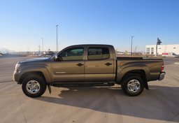 2013 Toyota Tacoma - Thumbnail 9