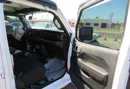 2020 Jeep Wrangler Unlimited - Thumbnail 19